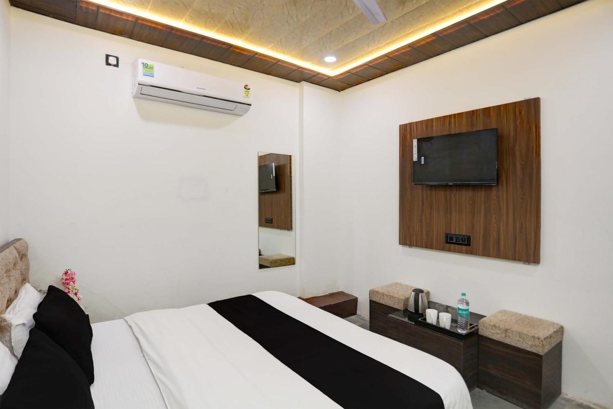 Collection O Park Paradise Delhi  Exterior photo