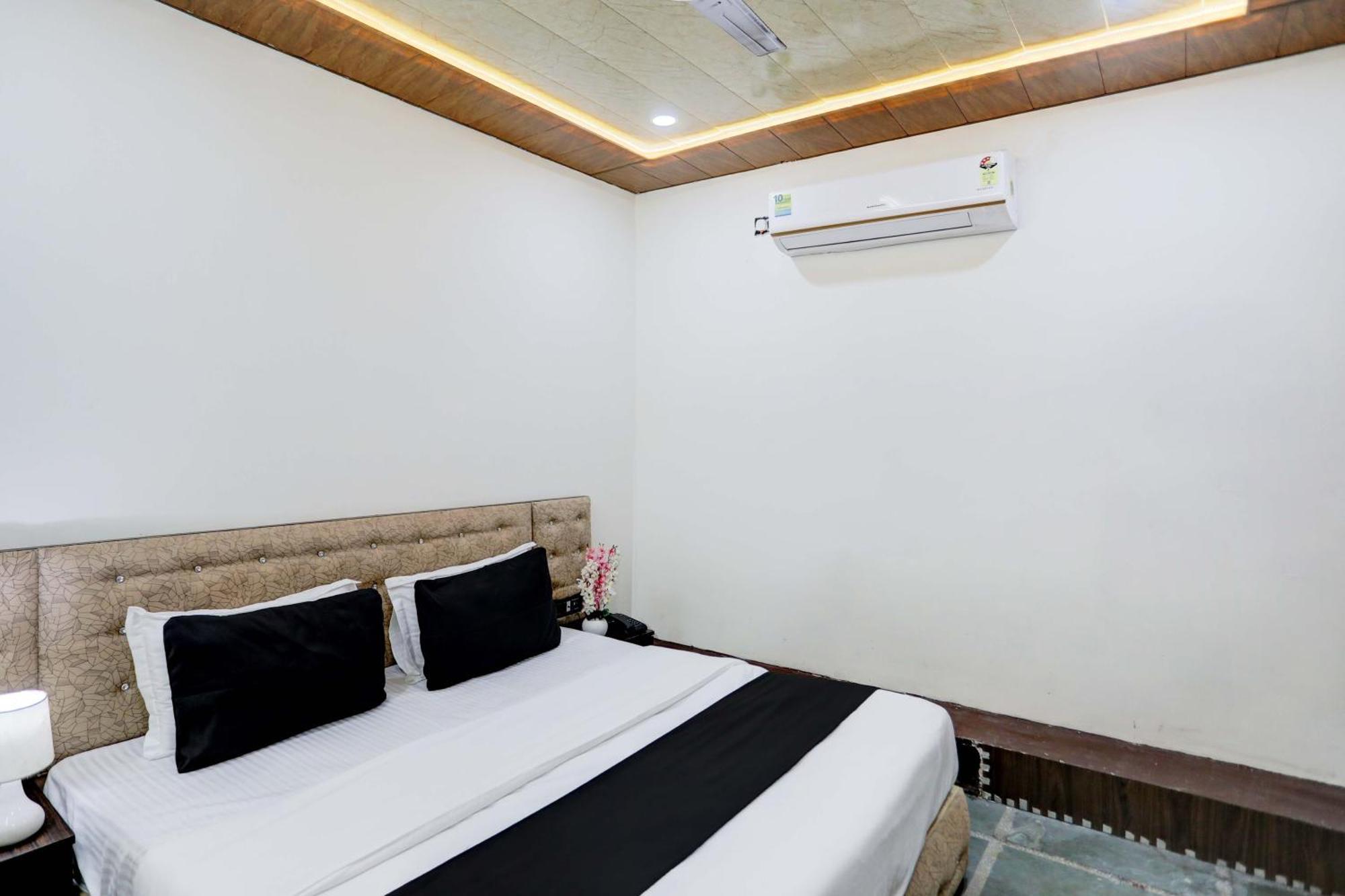 Collection O Park Paradise Delhi  Exterior photo