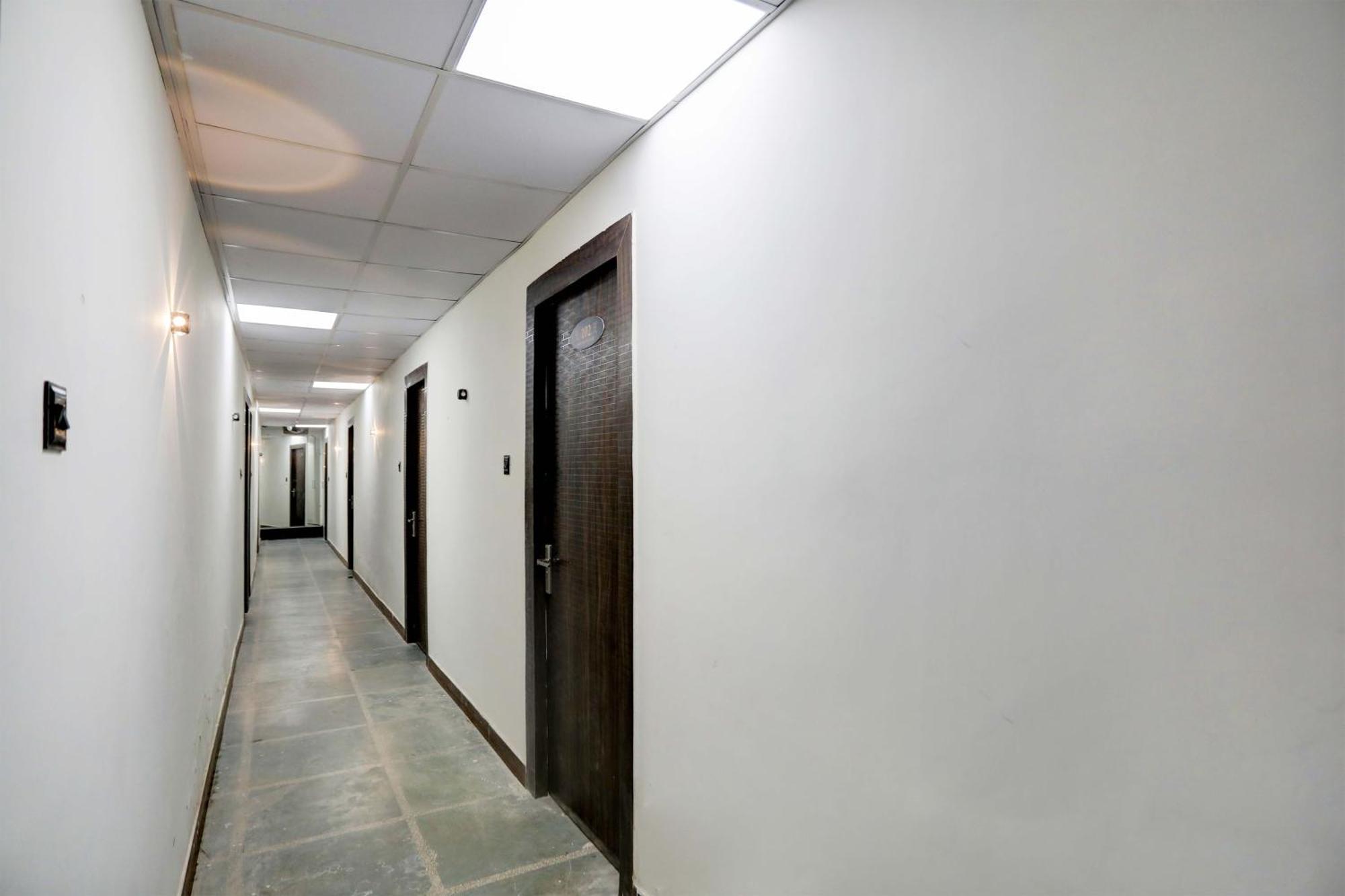 Collection O Park Paradise Delhi  Exterior photo